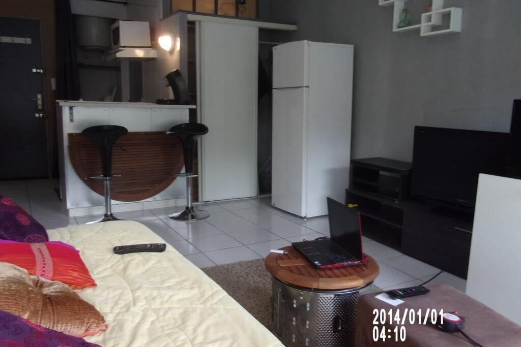 Studio Meuble Ensoleille Fibre Bouygues Nîmes Zewnętrze zdjęcie