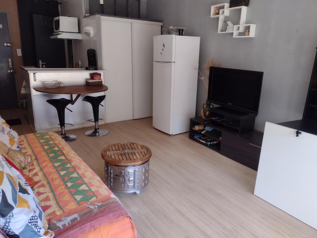 Studio Meuble Ensoleille Fibre Bouygues Nîmes Zewnętrze zdjęcie